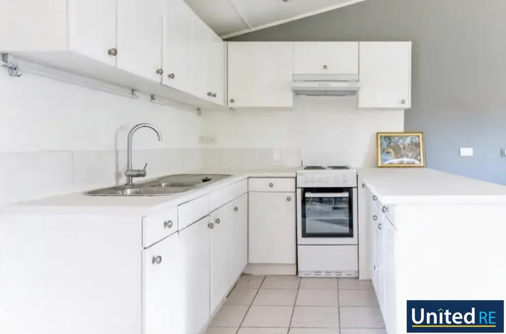 One Bedroom Granny Flat with Water Usage Included - Close to all Amenities