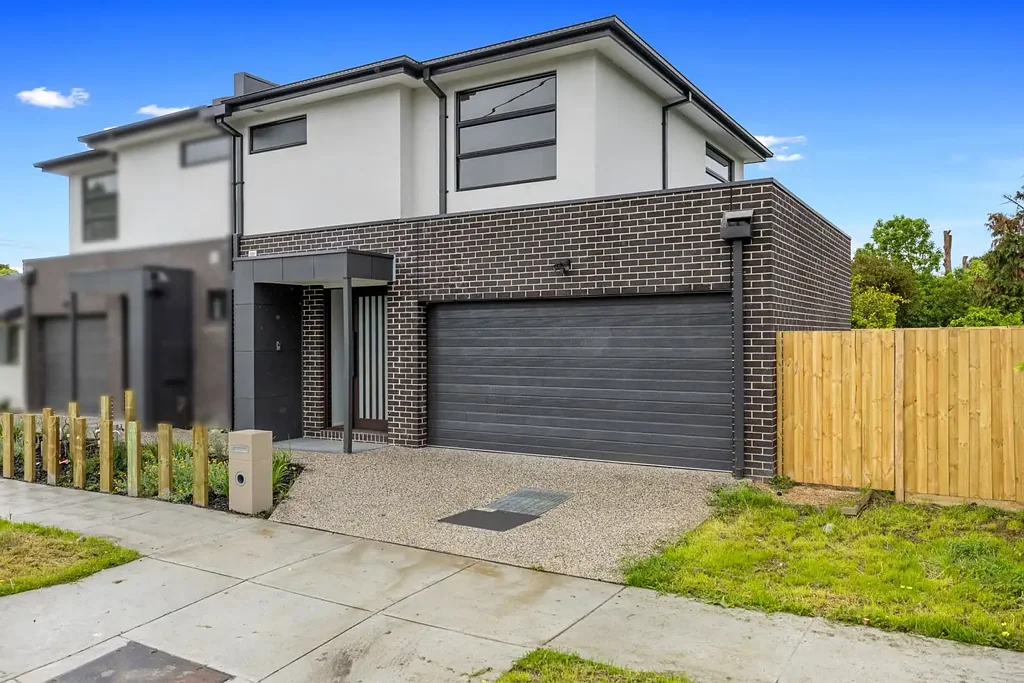 Mooroolbark 3غرفة نوم The Brief: Spacious Modern Living with Style and Convenience