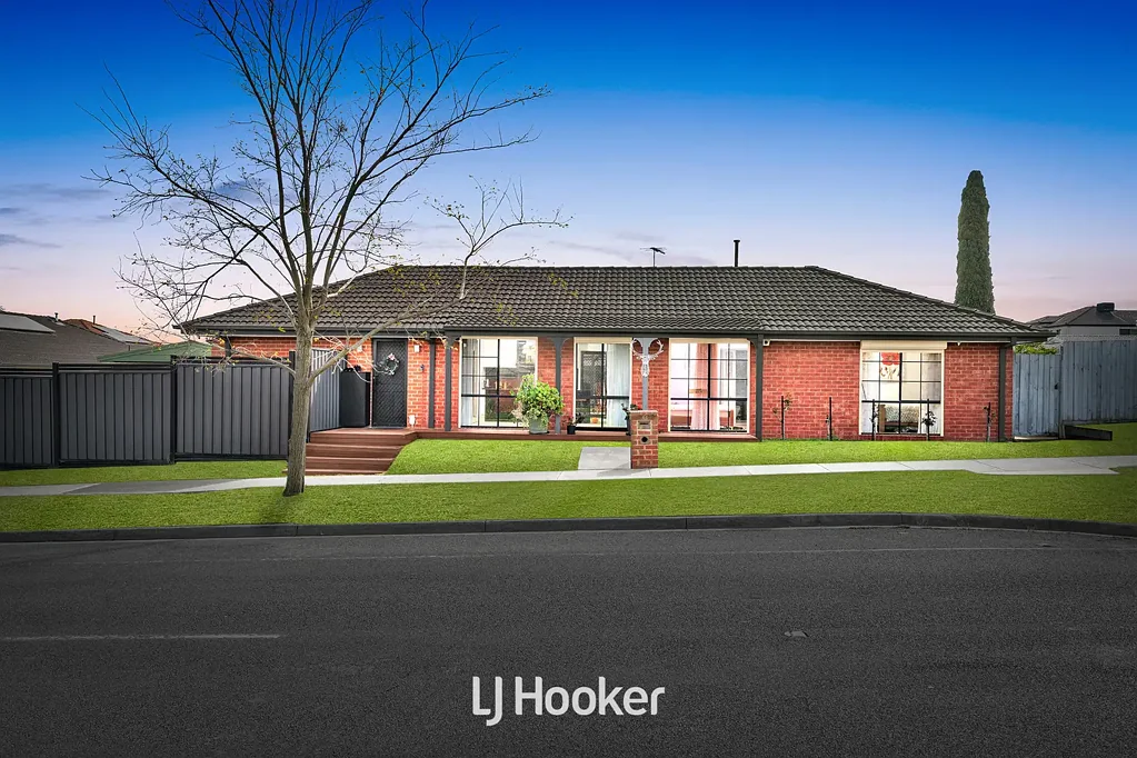 Narre Warren South 4房 全面翻新的家庭豪宅，空间卓越，生活方式吸引力非凡 Fully Renovated Family Luxury with Exceptional Space & Lifestyle Appeal