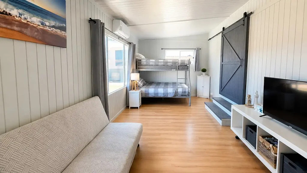 Seabird 1Kwarto Holiday Retreat - Walking distance to the beach