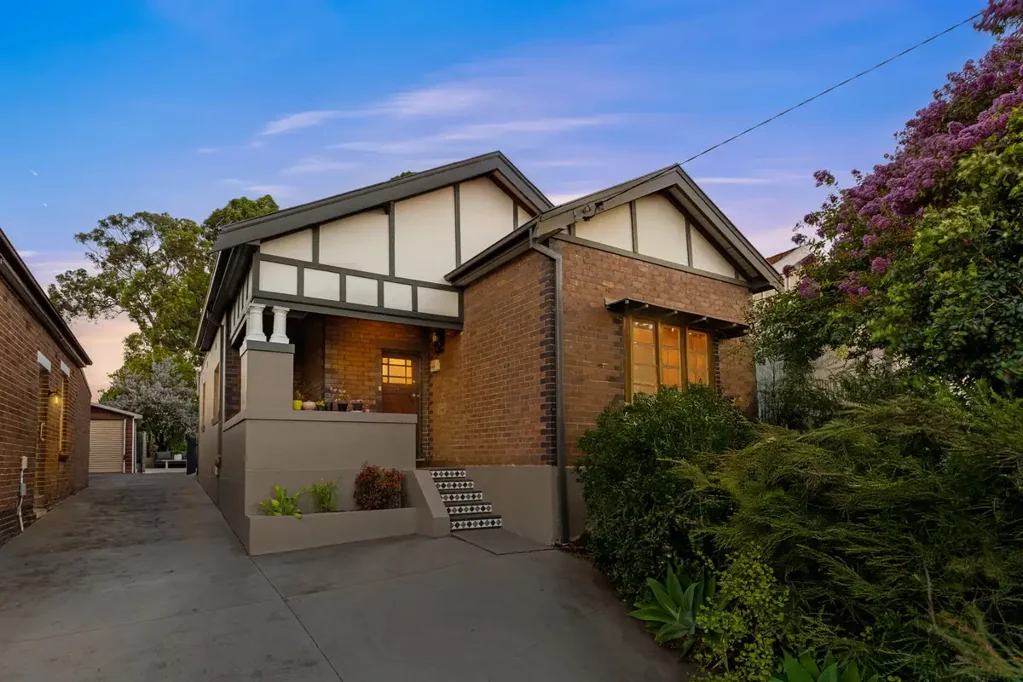 10 Trevenar Street, Ashbury, NSW 2193