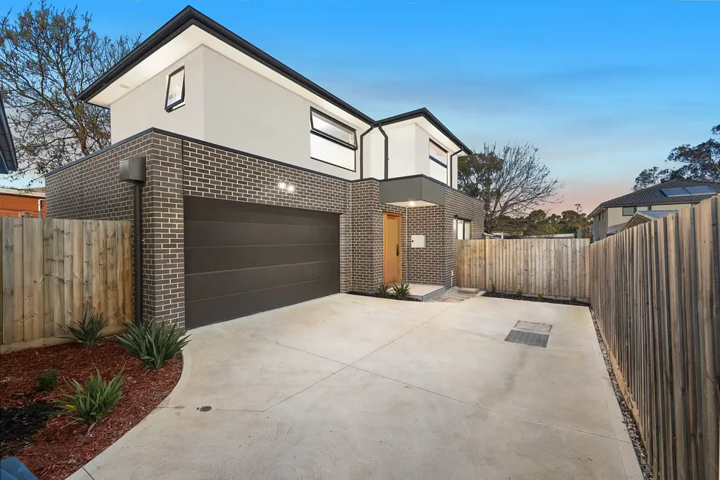 Ferntree Gully 4chambre Contemporary Luxury Defined with Designer Finishes Throughout