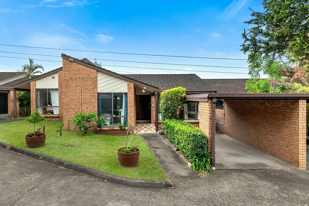2/25 Goodenough Street, Glenfield, NSW 2167