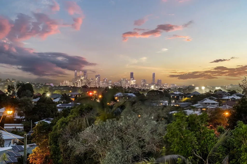 Wavell Heights 4部屋 Renovated Home with Magnificent City Views