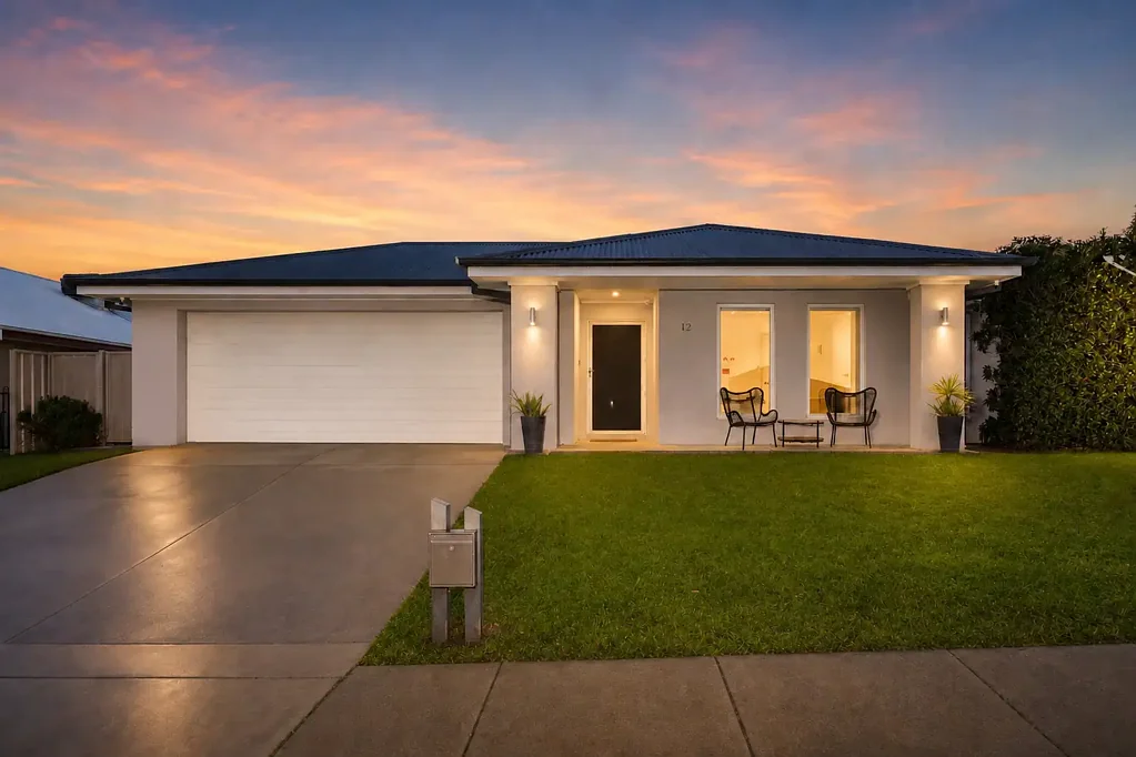 Boorooma 4房  Exceptional Quality and Sweeping Boorooma Views