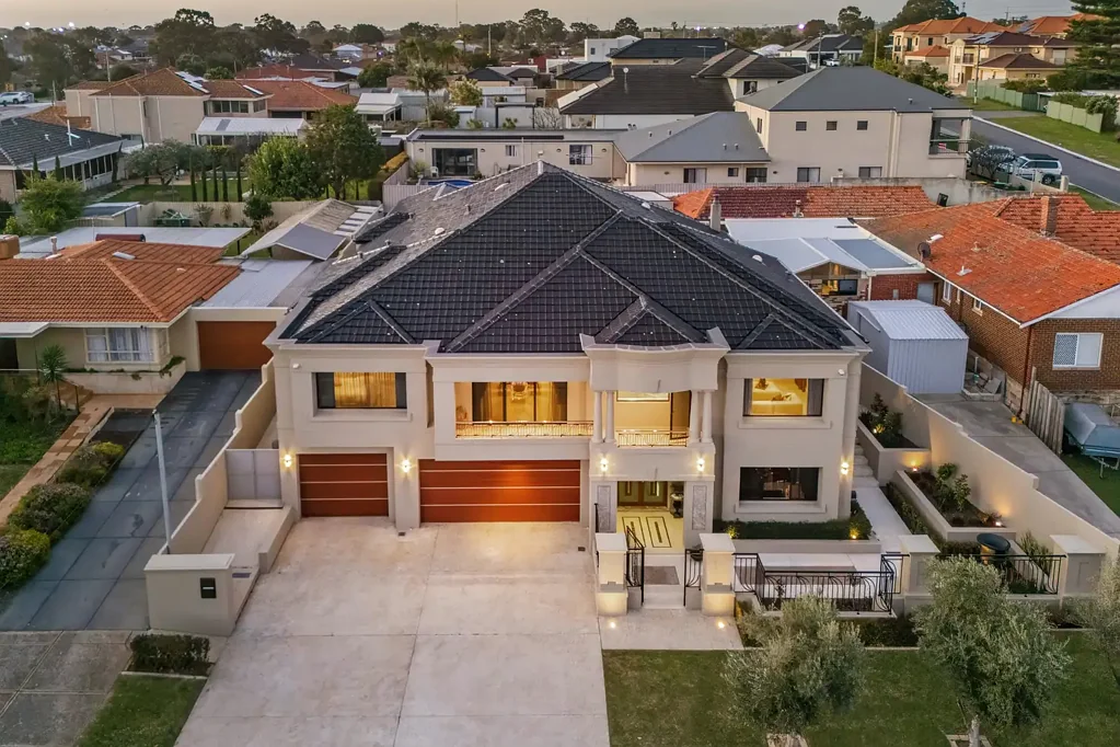 Balcatta 5Moenga Scale. Substance. Legacy.
