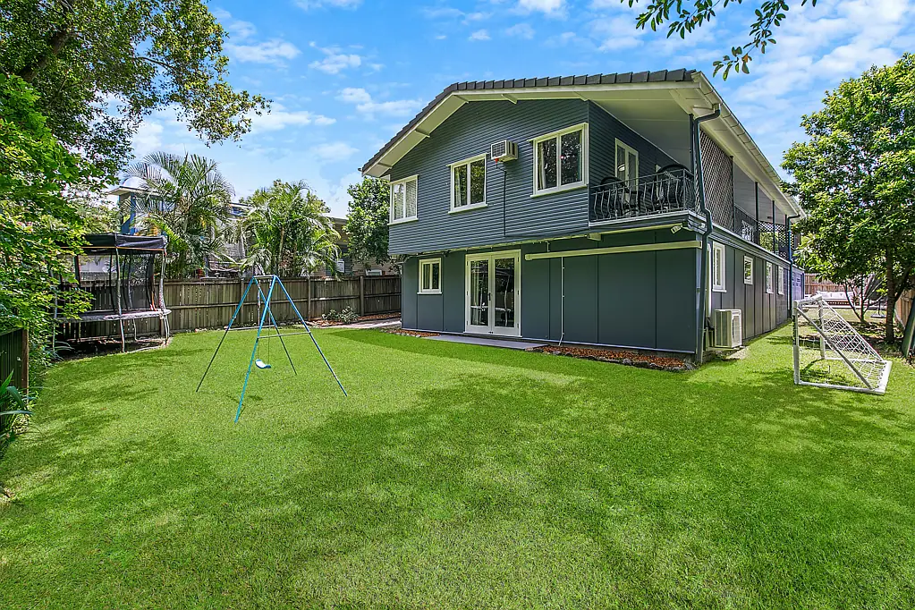 15 Quirk Street, The Gap, QLD 4061