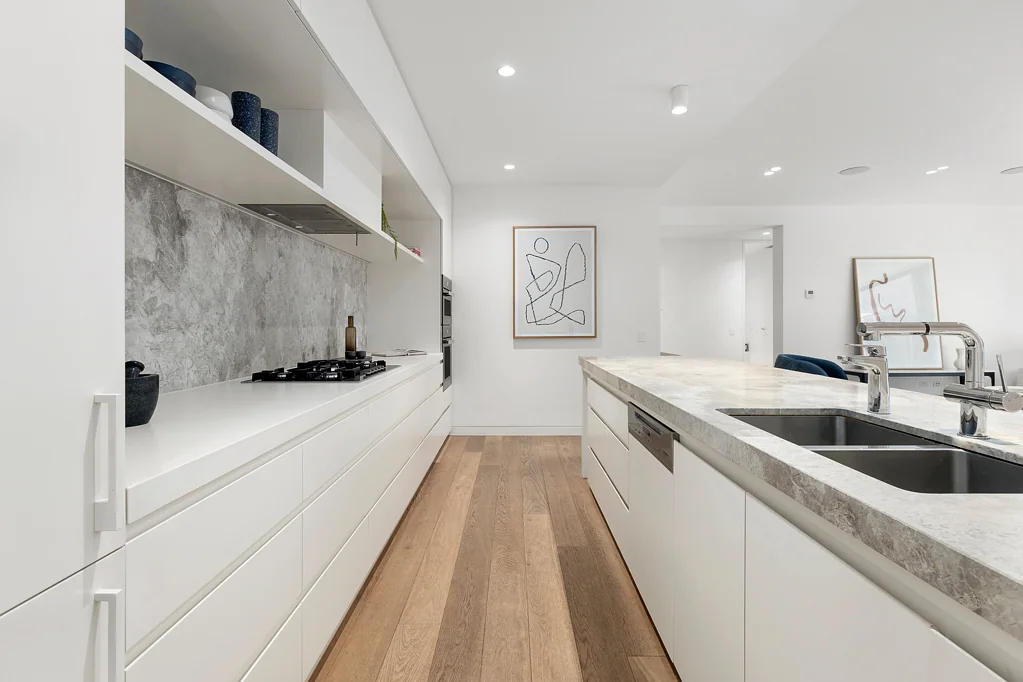 2/1 Irving Road, Toorak, VIC 3142
