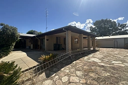 80 Centennial Drive, York