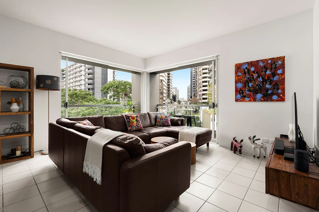 Teneriffe 2房 高挑天花板、精心设计装修及顶层 Teneriffe 生活方式 Soaring Ceilings, Designer Finishes & a Top-Floor Teneriffe Lifestyle