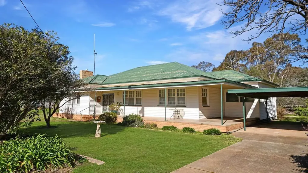 60-62 High St, Navarre, VIC 3384