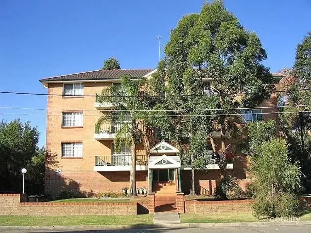 A stylish large 2 bed residence offering comfort, convenience, and contemporary living in one of the area's most sought-after pockets.