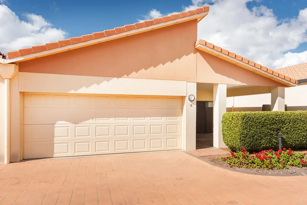Spacious 3 Bedroom Unit in Prime Location