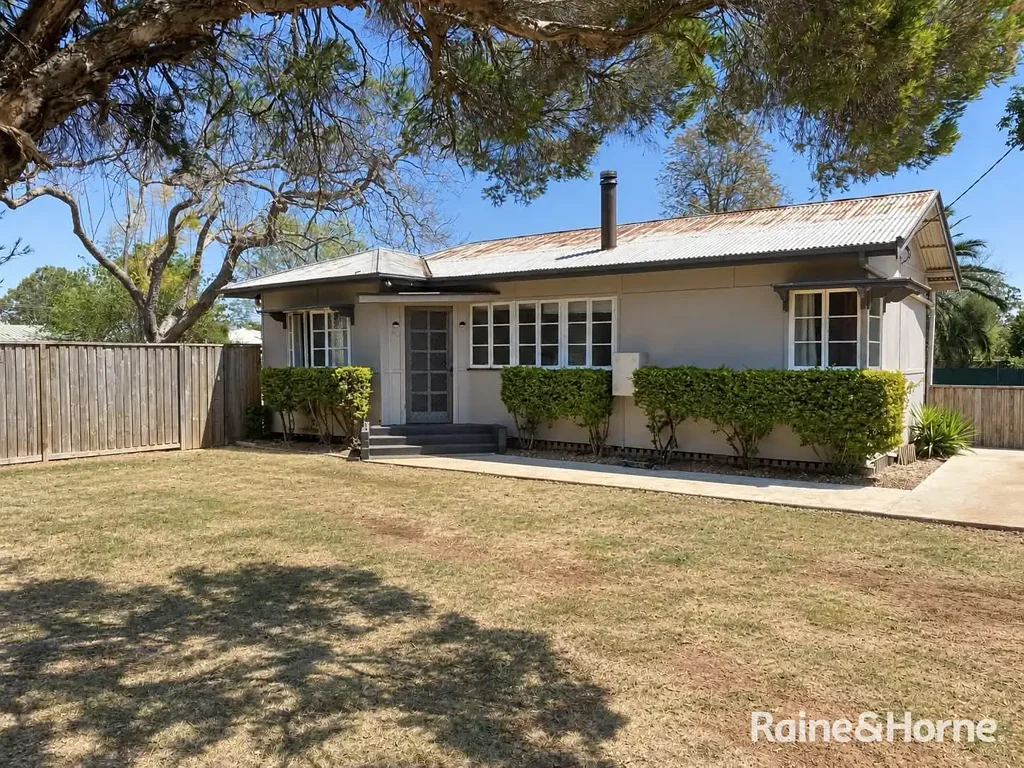 Kingaroy 3Moenga Character Home on a Generous Block