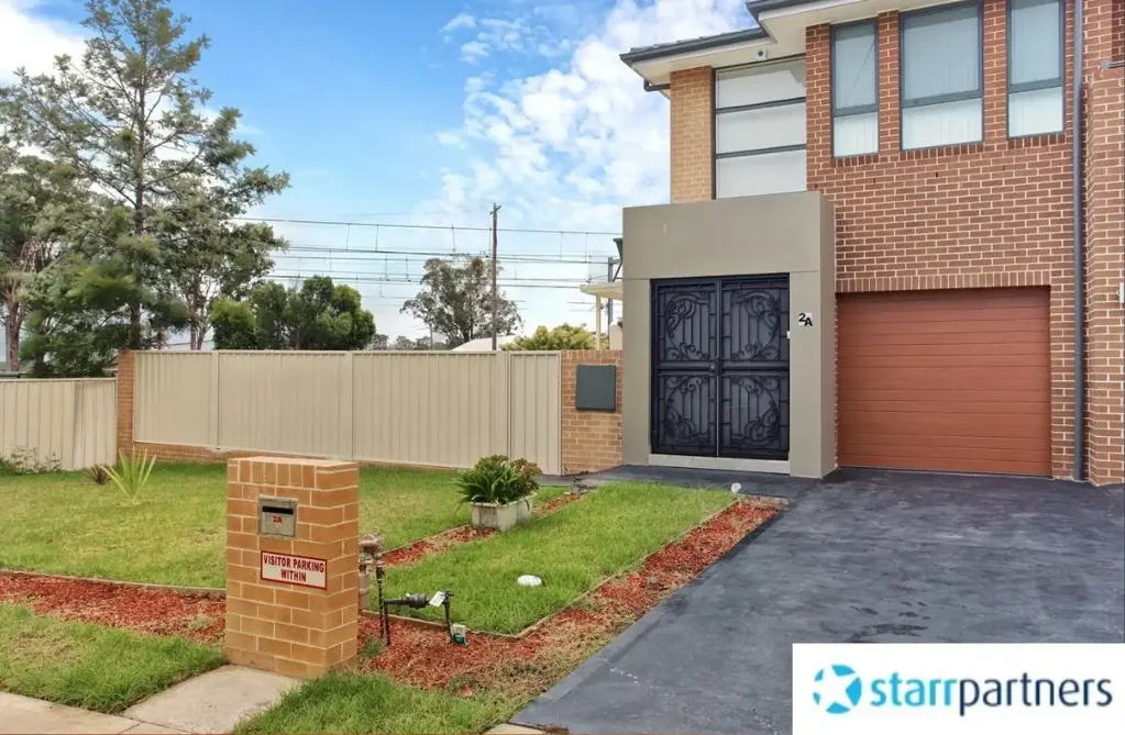 Modern 2-Bedroom Townhouse | Walk to Blacktown Station & Westpoint