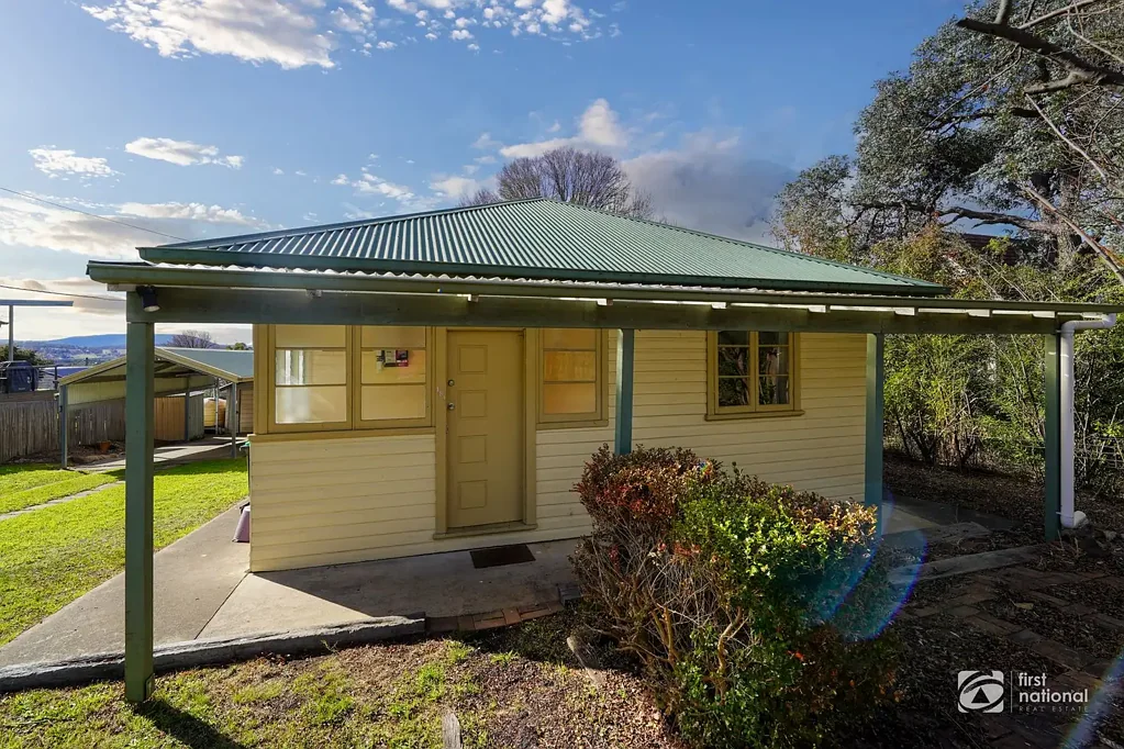 Armidale 3房  Charming central weatherboard