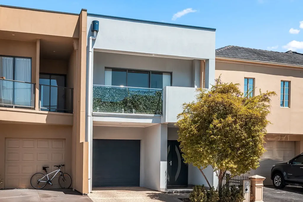 3 Macmillan Avenue, Mawson Lakes, SA 5095
