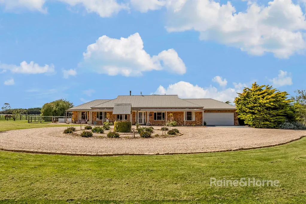 2480 Melbourne-Lancefield Road, Romsey, VIC 3434