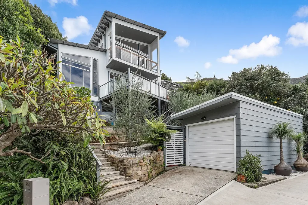 Wombarra 5Kwarto Stunning coastal family home on an expansive 1,910m2 block!
