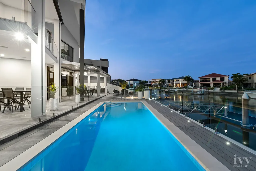 13 King James Court, Paradise Point, QLD 4216