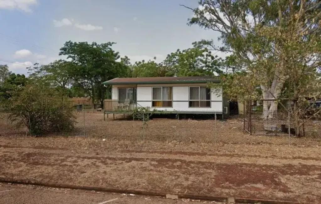 Normanton 2침실 Two Titles, One Opportunity Normanton Investment with Development Potential