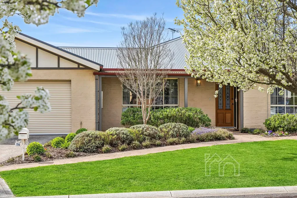New Gisborne 3Habitaciones Immaculate Family Home in a Peaceful Court Setting