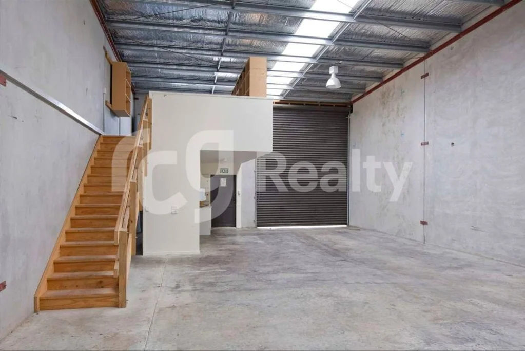 Wiri HIGH STUD TILT SLAB WAREHOUSE | 150sqm | WIRI