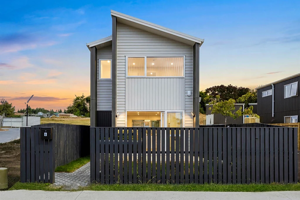 Karaka 3房  URGENT SALE – Modern 3-Bedroom Home Must Be Sold!