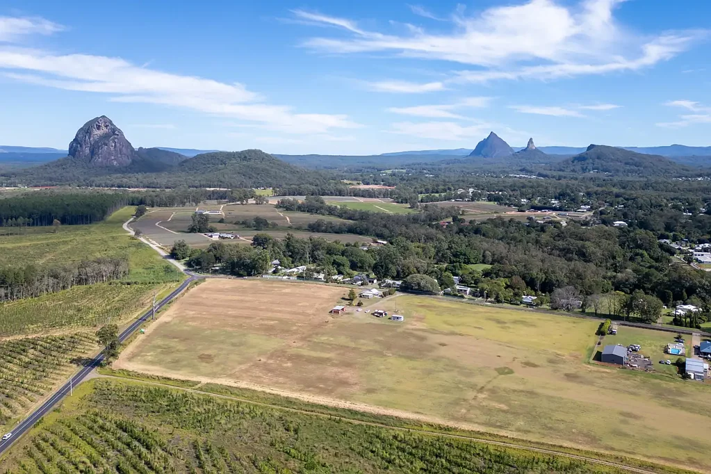 Glass House Mountains 3房  24 Acres of Lifestyle, Land & Endless Hinterland Potential
