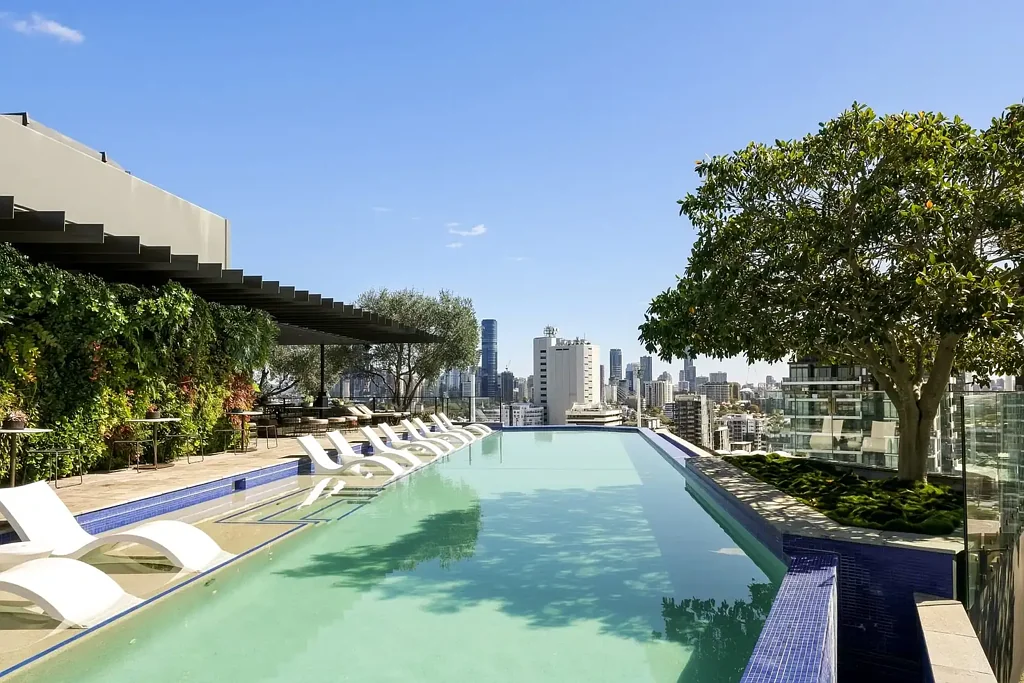 Woolloongabba 1 Bedroom Stylish, Sunlit, and Superbly Positioned in Woolloongabba's 'The Drapery'