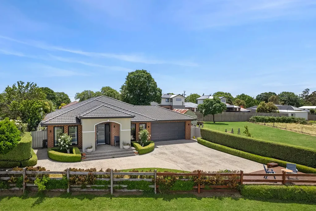 2A Edgecombe Street, Kyneton, VIC 3444