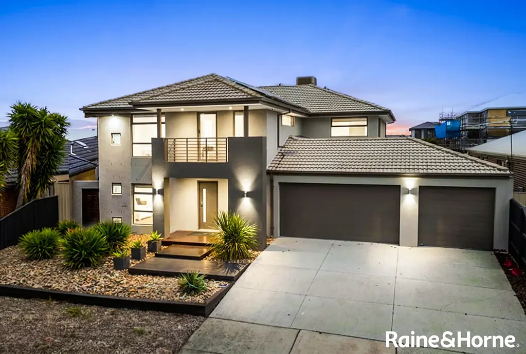 Taylors Hill 5 Bedroom "A MODERN FAMILY ENTERTAINER WITH SPACE & STYLE IN A GREAT LOCATION "