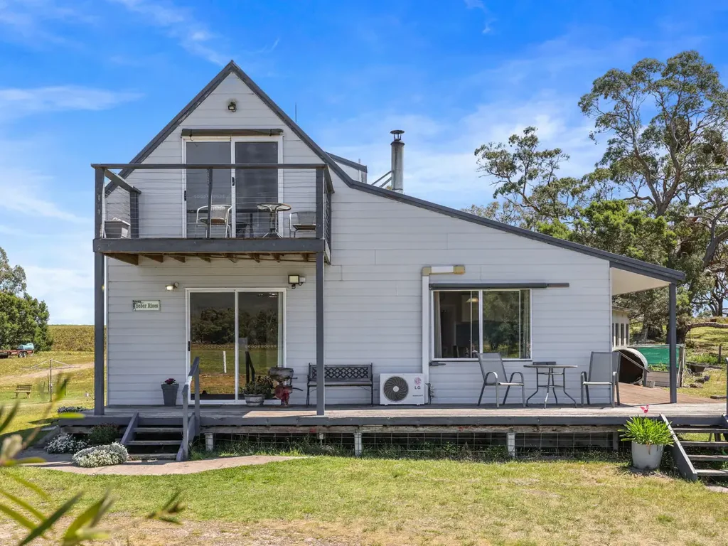 Victoria Valley ‘Seber Rises’ - A Rare Grampians Retreat