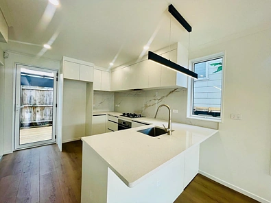 MANUREWA, 3 BEDROOMS