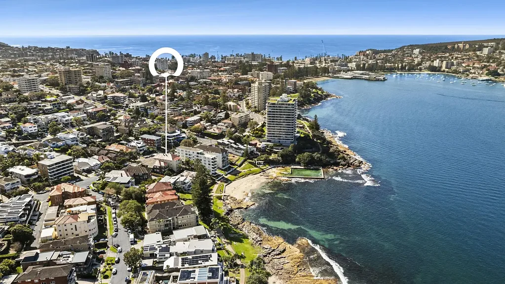 Fairlight 3房 时代魅力，壮丽景色，距离海滩仅数米 Period Charm, Sublime Views, Metres to the Beach