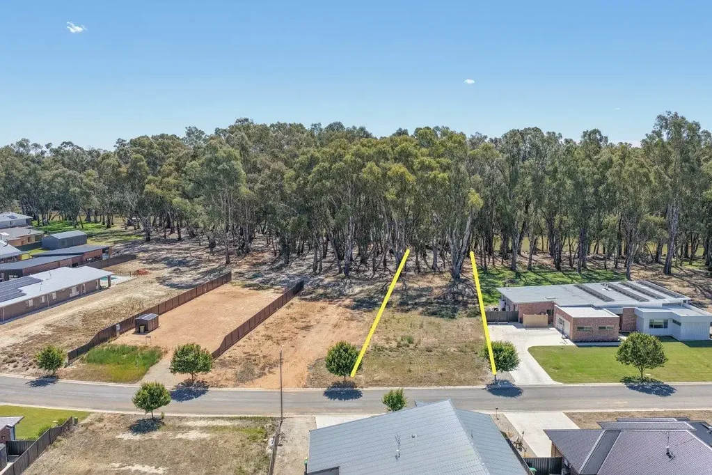 Barham  Riverfront Opportunity in Town