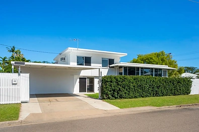 Cranbrook 4chambre Spacious Split-Level Family Living with Character and Soul