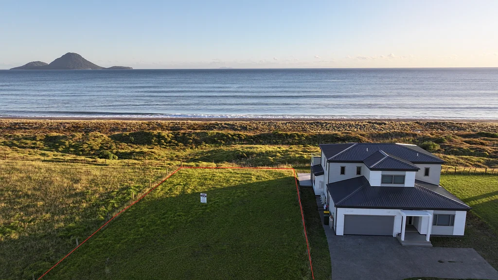 Coastlands Absolute beachfront, build your coastal dream!