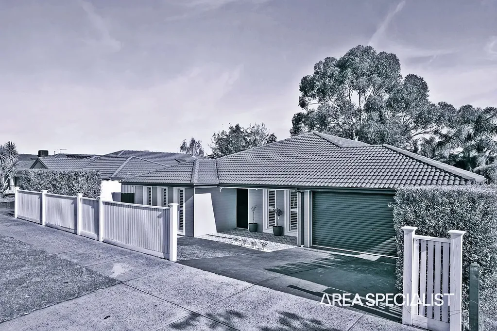 8 Caspian Chase, Pakenham, VIC 3810