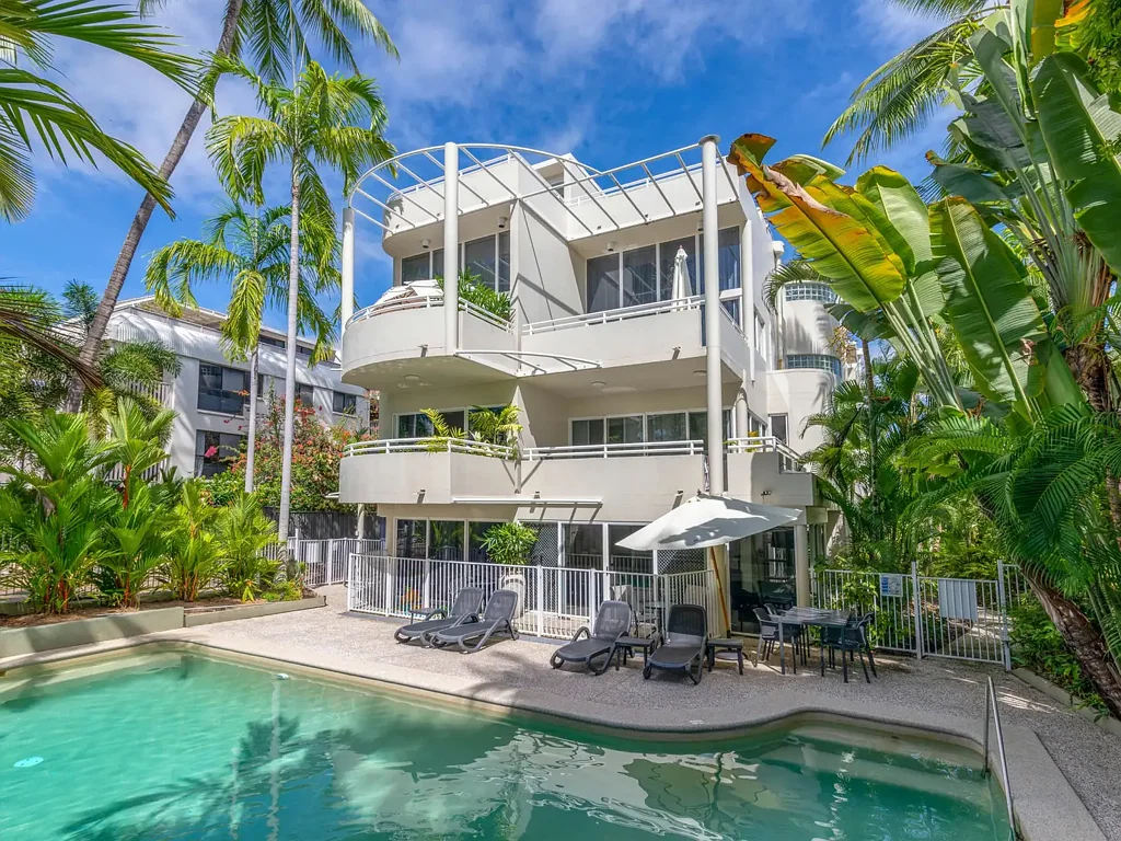Port Douglas 2房  A GARRICK STREET ICON - RESIDENTIAL BEACHSIDE APARTMENT - GROUND FLOOR