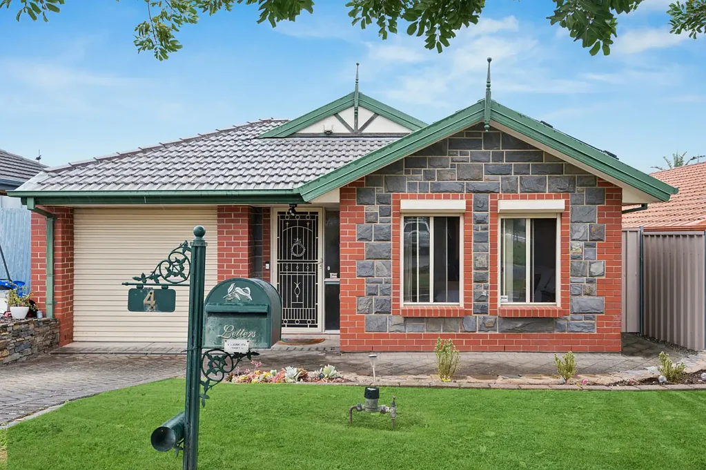 Sheidow Park 3कमरा Charming Stone Fronted Villa