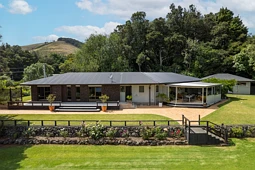 37 Kara Road, Maungatapere