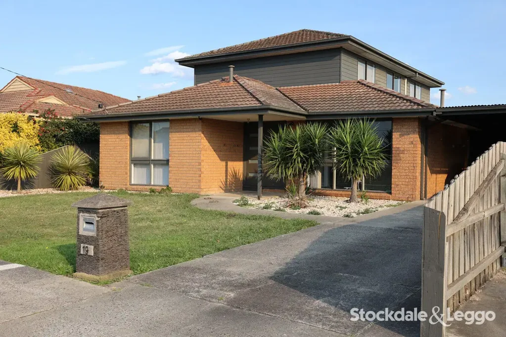 19 Chestnut Avenue, Morwell, VIC 3840
