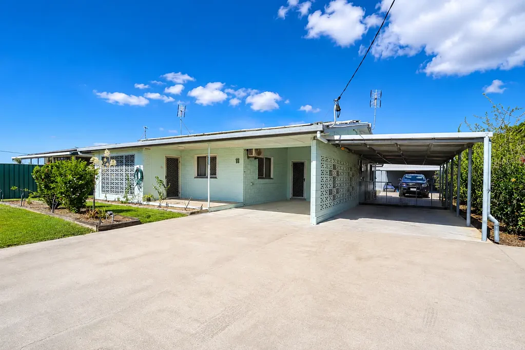 Brandon 4બેડરૂમ Solid Home with Great Investment Potential