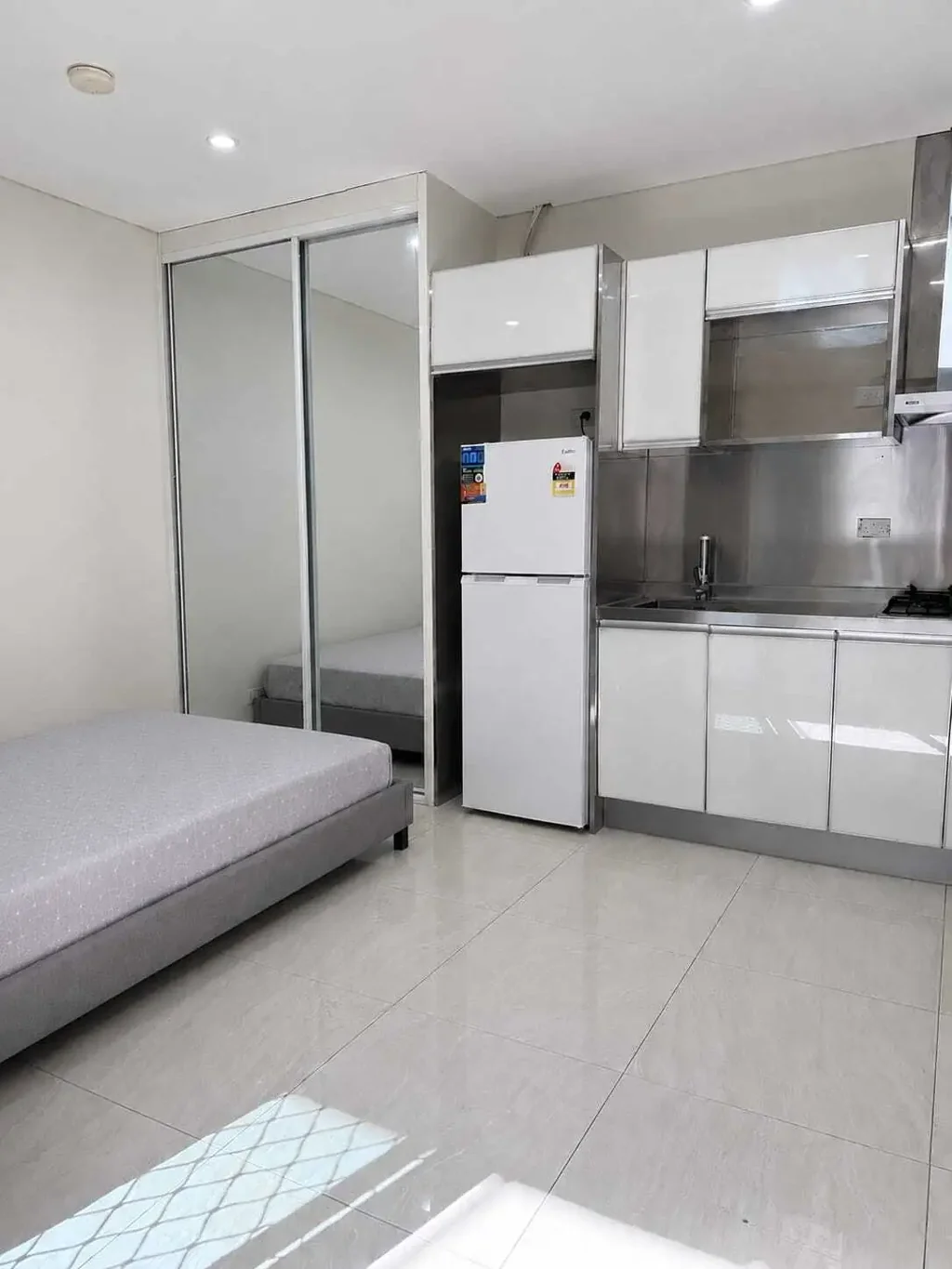 Fully Furnished Studio with Water & Gas Included
