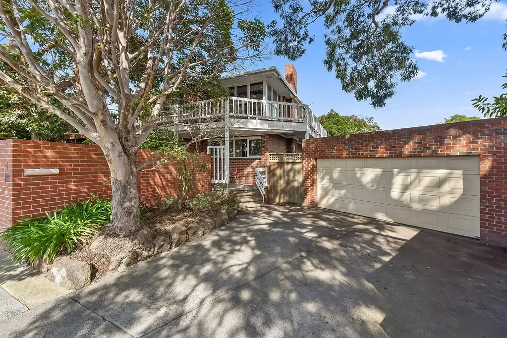Frankston South 4Phòng ngủ A Family Home with Views, Space & Endless Possibilities
