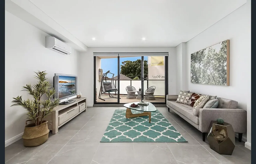 Modern Two Bedroom Unit in Secure Complex