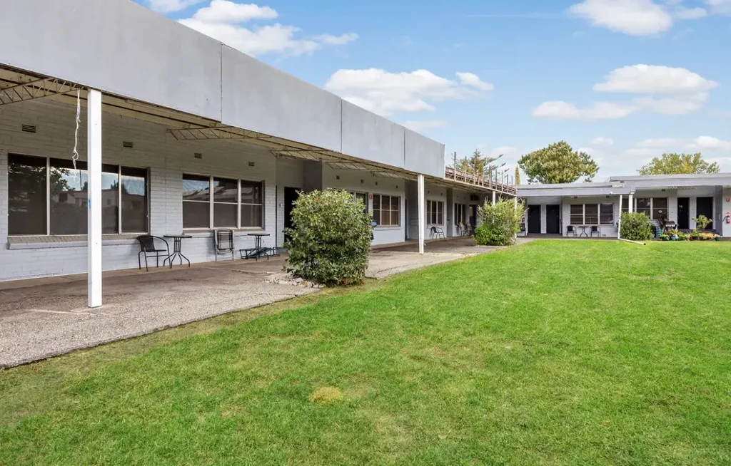Neat & Tidy Studio - Prime Wodonga Location