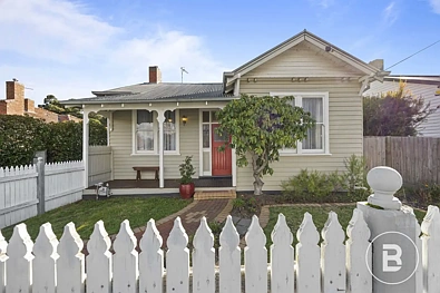 Ballarat North 3房  Classic Charm with Modern Comfort in a Sought-After Ballarat North Location