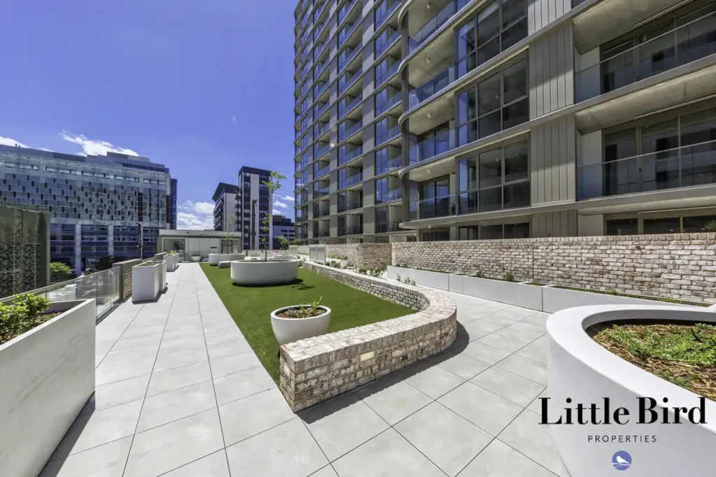 Stylish One Bedroom Apartment at The Melrose